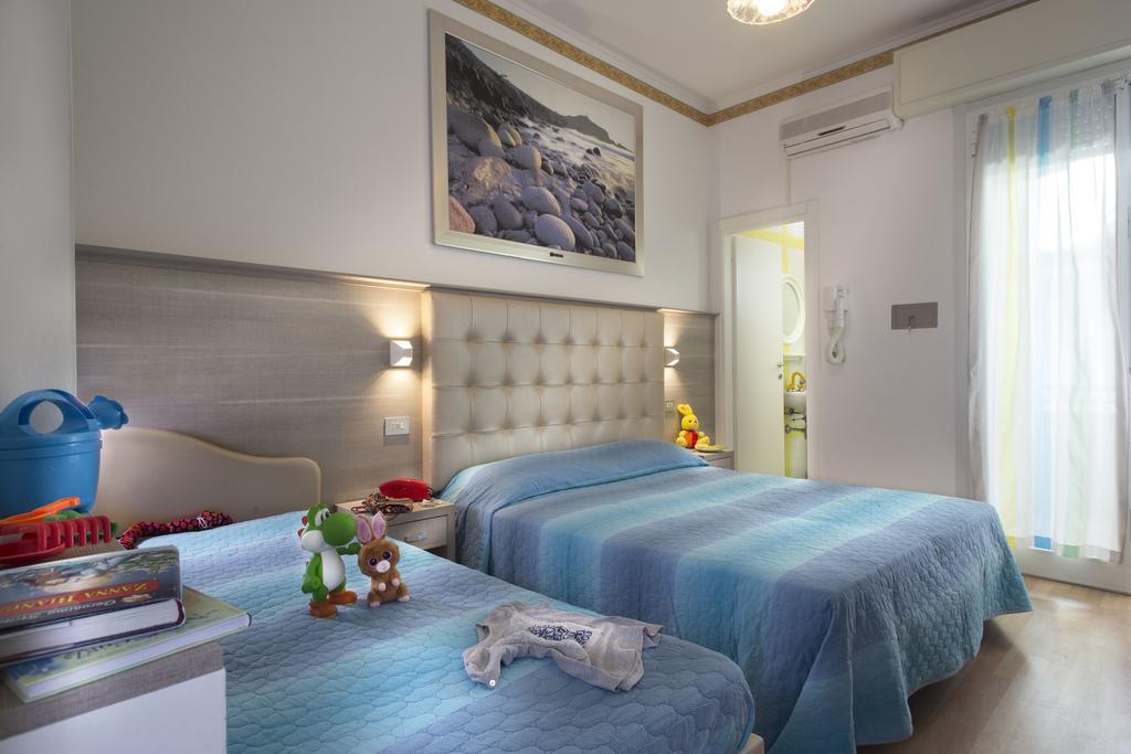 Hotel Titanus Bellaria-Igea Marina Exterior foto