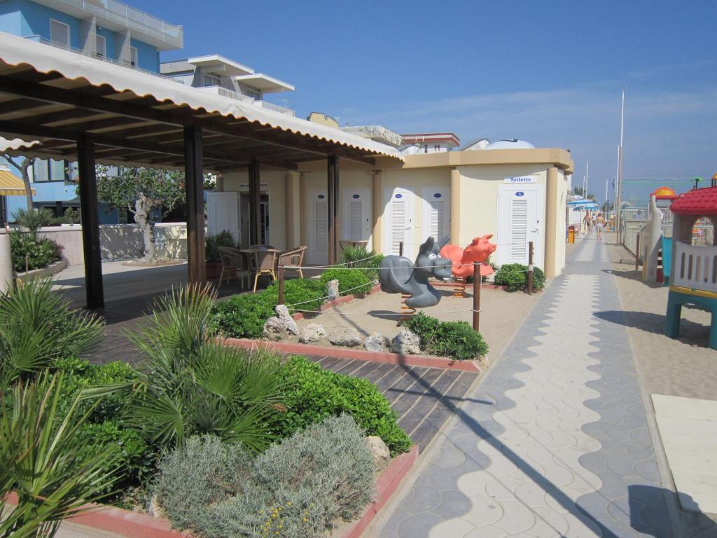 Hotel Titanus Bellaria-Igea Marina Exterior foto