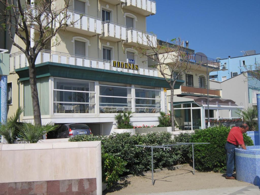 Hotel Titanus Bellaria-Igea Marina Exterior foto