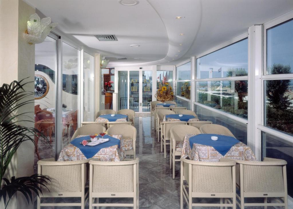 Hotel Titanus Bellaria-Igea Marina Exterior foto